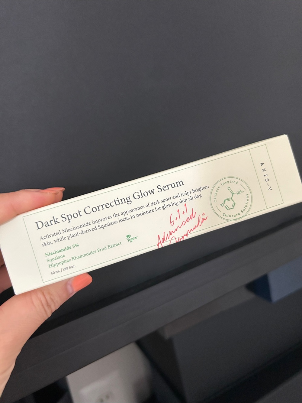 AXIS-Y Dark spot correcting glow serum